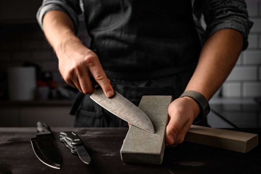 Comment transformer votre couteau en un instrument tranchant comme un rasoir ?