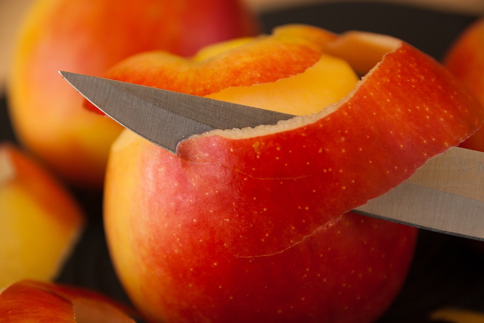 Epluche pomme : pour préparer vos tartes avec simplicité