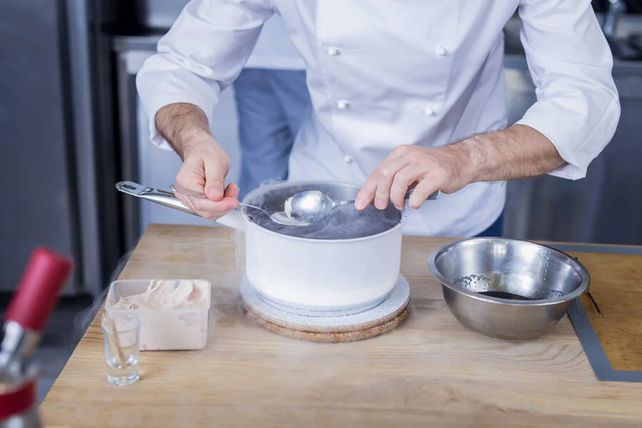 Quels sont les ingrédients essentiels pour la cuisine moléculaire ?